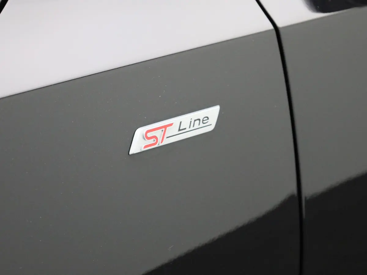 1.0 EcoBoost Hybrid ST Line Style | Trekhaak | Cruise Control | Winter Pack | Full LED | Keyless Entry&Go | Achteruitcamera |