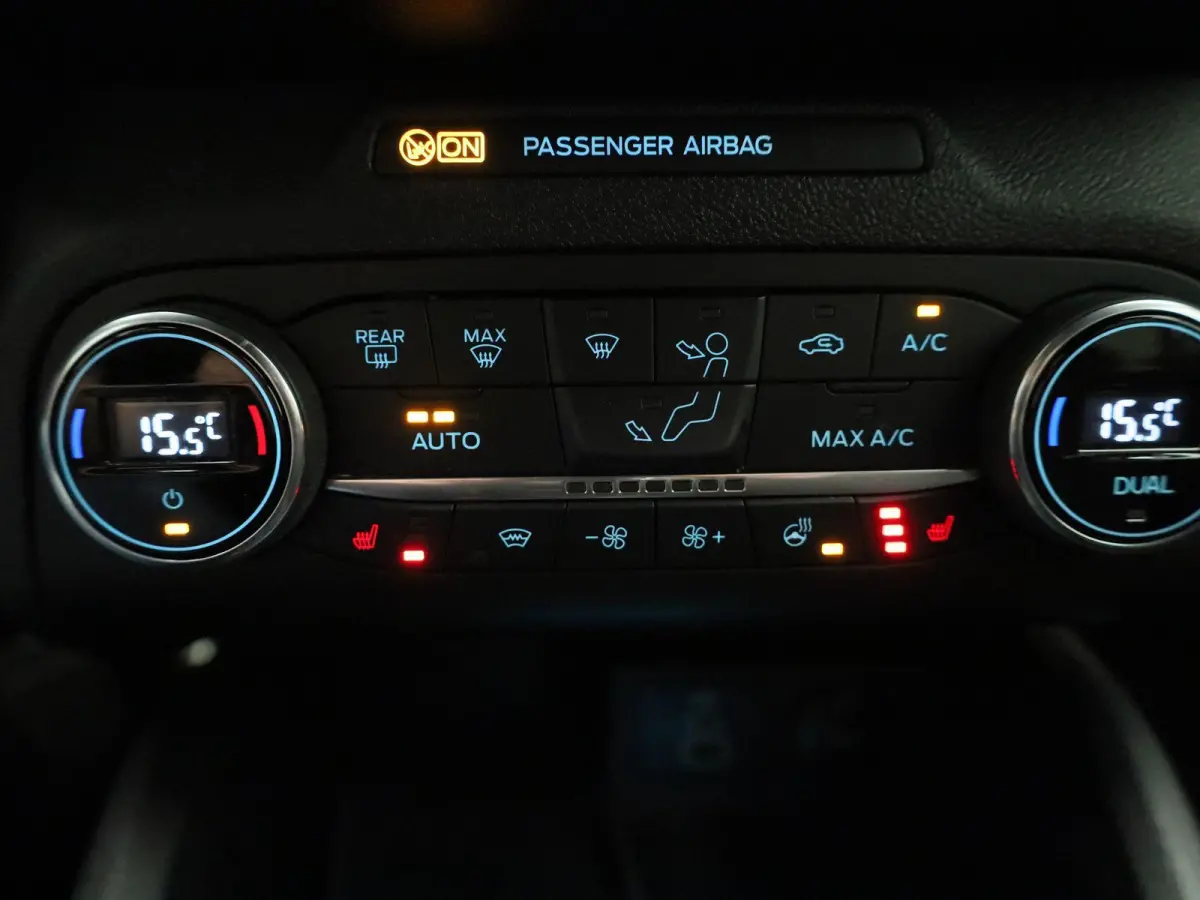 1.0 EcoBoost Hybrid ST Line Style | Trekhaak | Cruise Control | Winter Pack | Full LED | Keyless Entry&Go | Achteruitcamera |