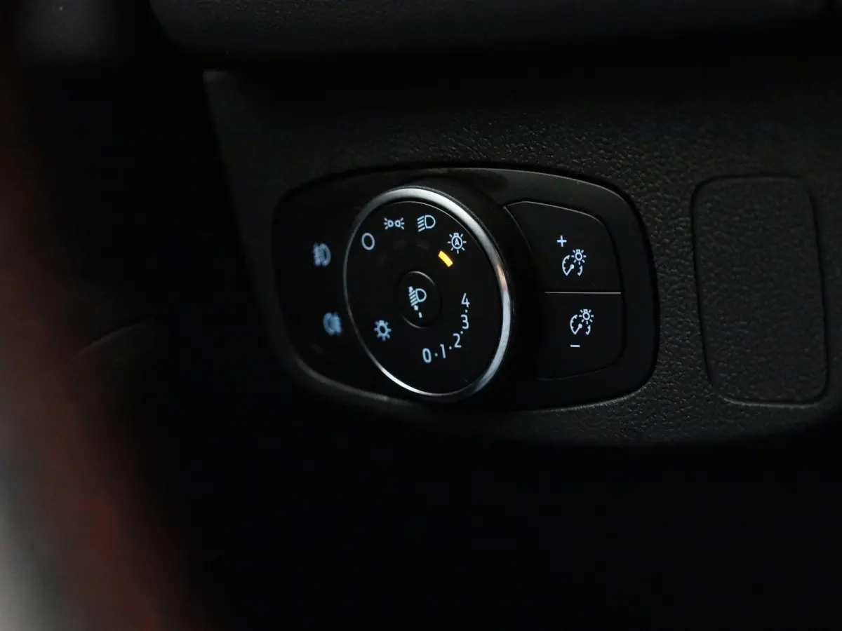 1.0 EcoBoost Hybrid ST Line Style | Trekhaak | Cruise Control | Winter Pack | Full LED | Keyless Entry&Go | Achteruitcamera |