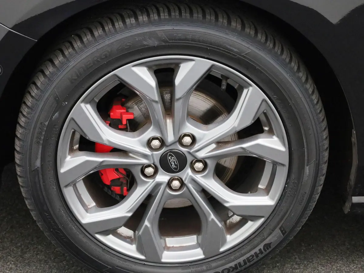 1.0 EcoBoost Hybrid ST Line Style | Trekhaak | Cruise Control | Winter Pack | Full LED | Keyless Entry&Go | Achteruitcamera |
