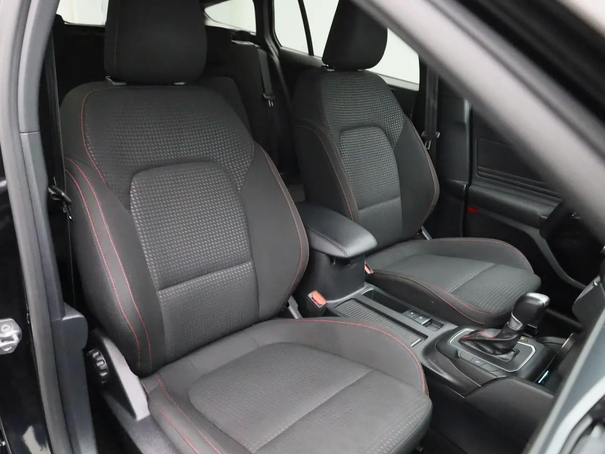 1.0 EcoBoost Hybrid ST Line Style | Trekhaak | Cruise Control | Winter Pack | Full LED | Keyless Entry&Go | Achteruitcamera |