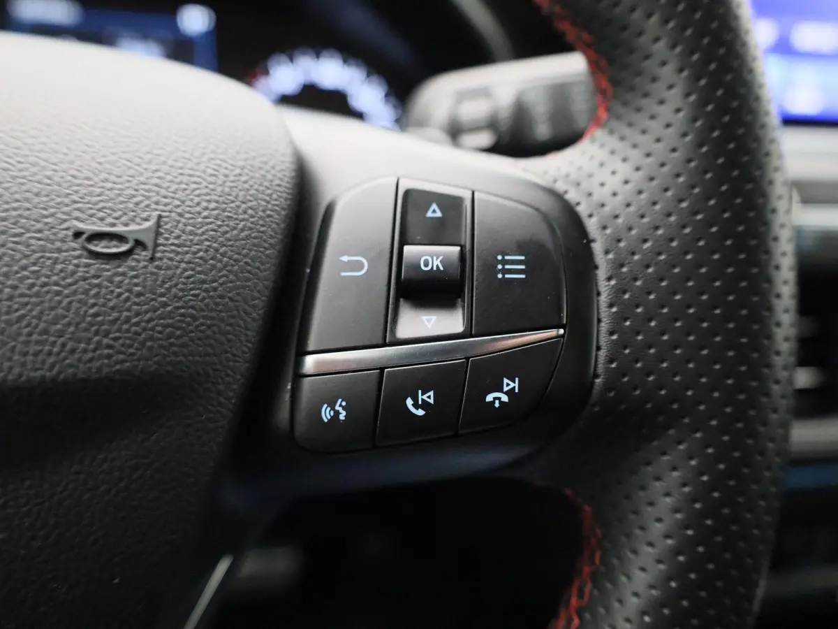 1.0 EcoBoost Hybrid ST Line Style | Trekhaak | Cruise Control | Winter Pack | Full LED | Keyless Entry&Go | Achteruitcamera |