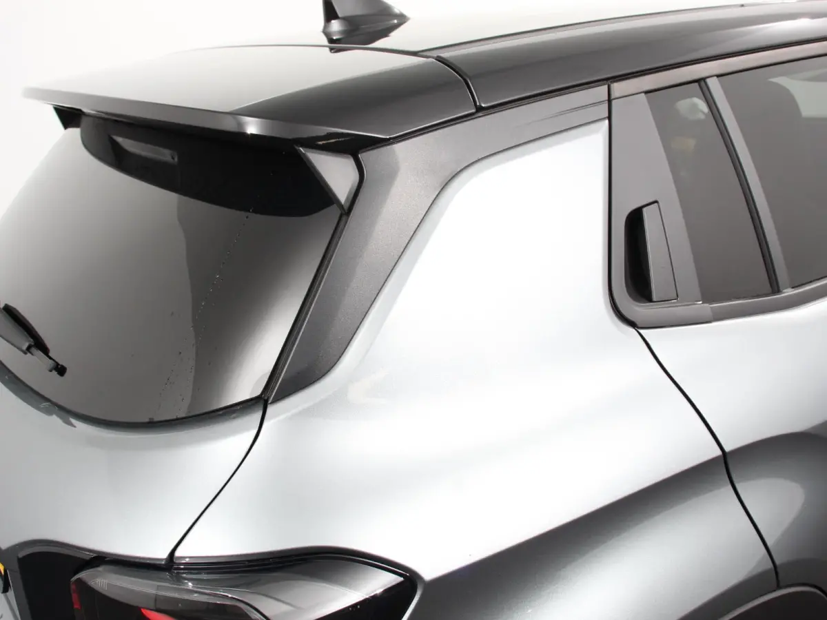 Summit 54 kWh SOH 96,5 % Camera Lichtmetalen Velgen 18" Navigatie Apple Carplay/ Android Auto Sfeerverlichting Parkeersensor achter Cruise Control Stoelverwarming Full LED Virtual Cockpit Cl