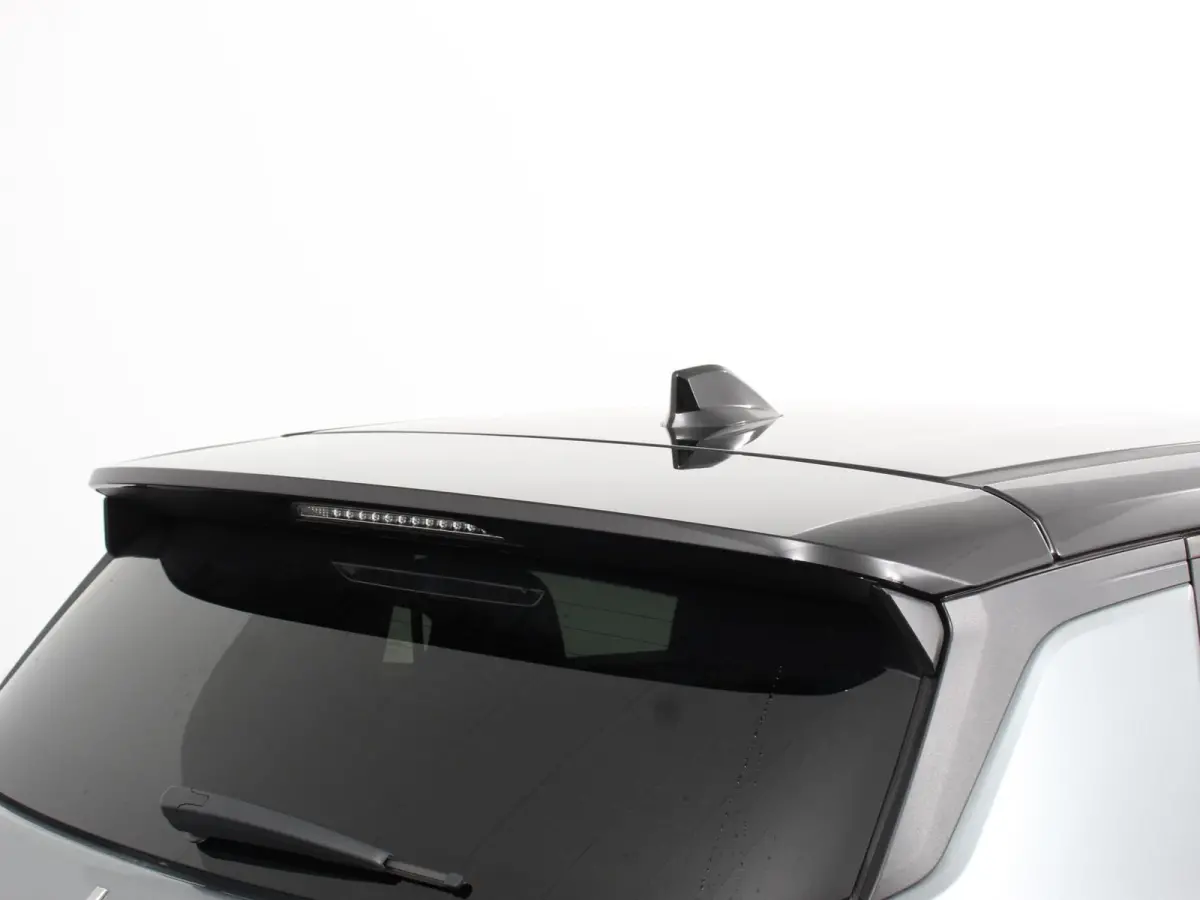 Summit 54 kWh SOH 96,5 % Camera Lichtmetalen Velgen 18" Navigatie Apple Carplay/ Android Auto Sfeerverlichting Parkeersensor achter Cruise Control Stoelverwarming Full LED Virtual Cockpit Cl