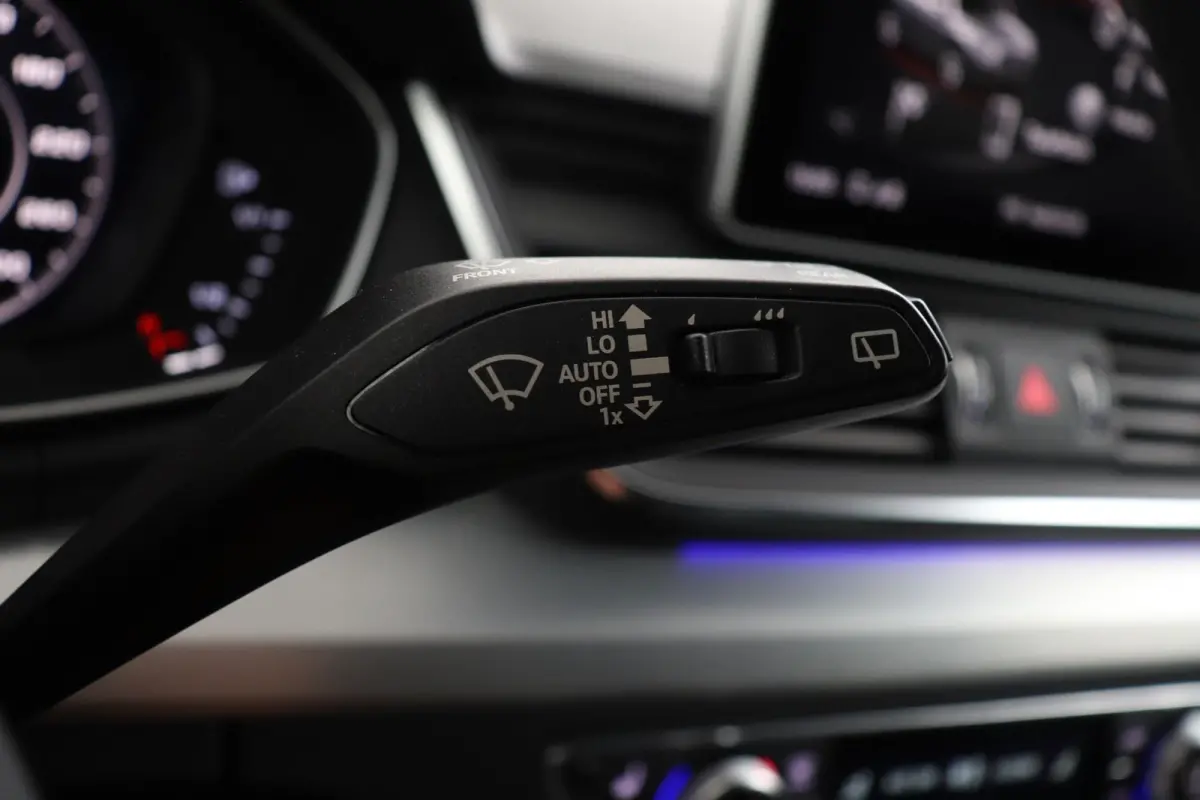 2.0 TFSI quattro Sport Line S-Line | Trekhaak | Org NL | Digital Cockpit | CarPlay | Camera | Stoelverwarming | Blind Spot