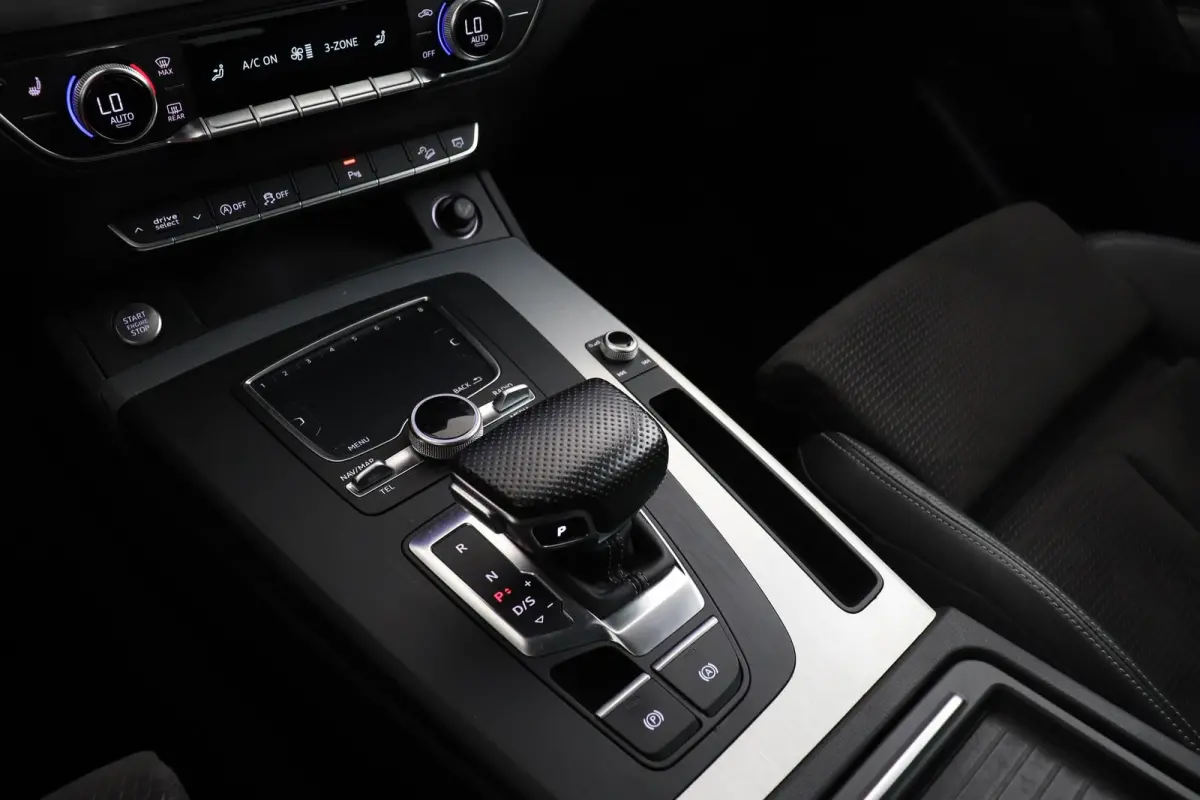 2.0 TFSI quattro Sport Line S-Line | Trekhaak | Org NL | Digital Cockpit | CarPlay | Camera | Stoelverwarming | Blind Spot
