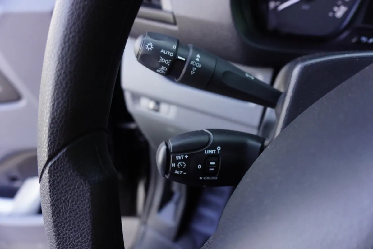 102pk L2H1 Navigatie Camera Apple Carplay Crusie control Parkeersensoren 3-zits