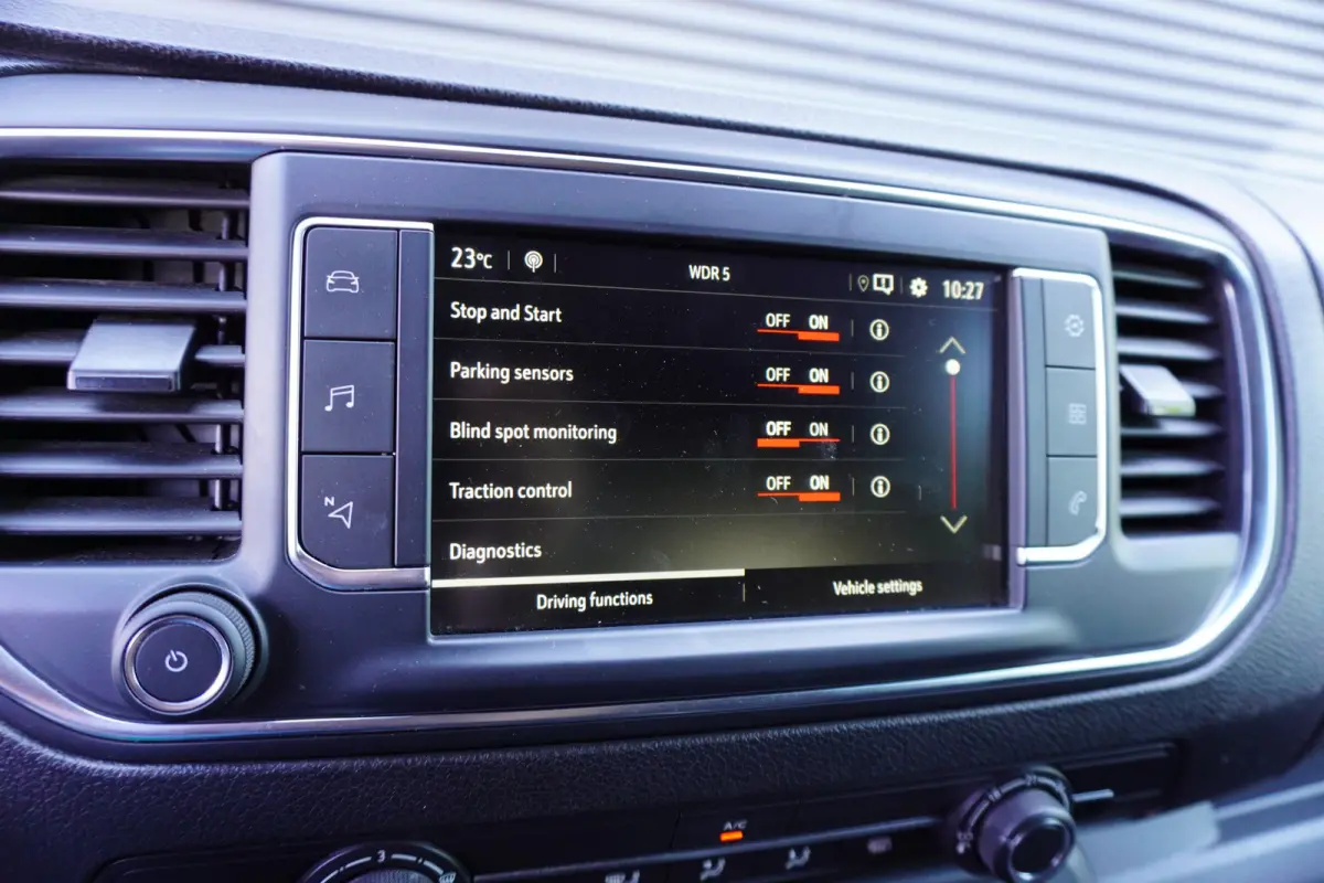 102pk L2H1 Navigatie Camera Apple Carplay Crusie control Parkeersensoren 3-zits