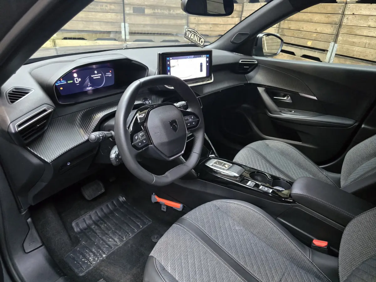 EV Allure Avantage 54 kWh FL Carplay camera cruise pdc 17"LM