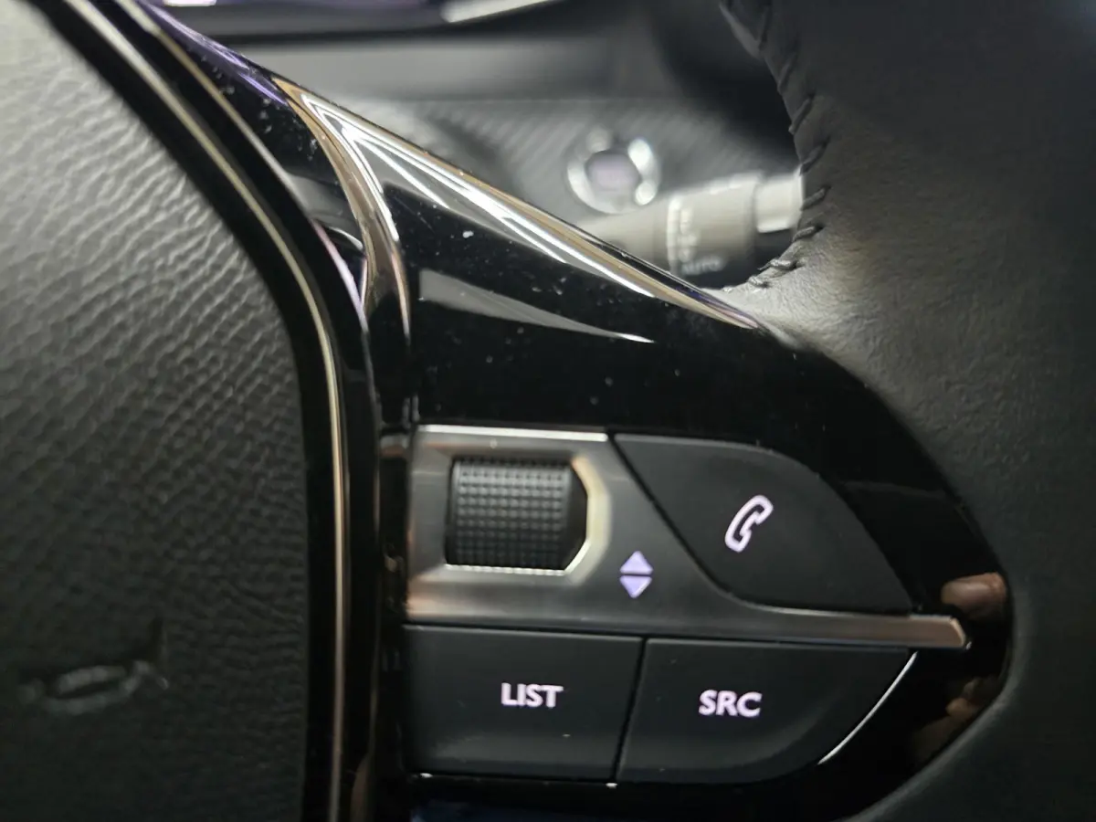 EV Allure Avantage 54 kWh FL Carplay camera cruise pdc 17"LM