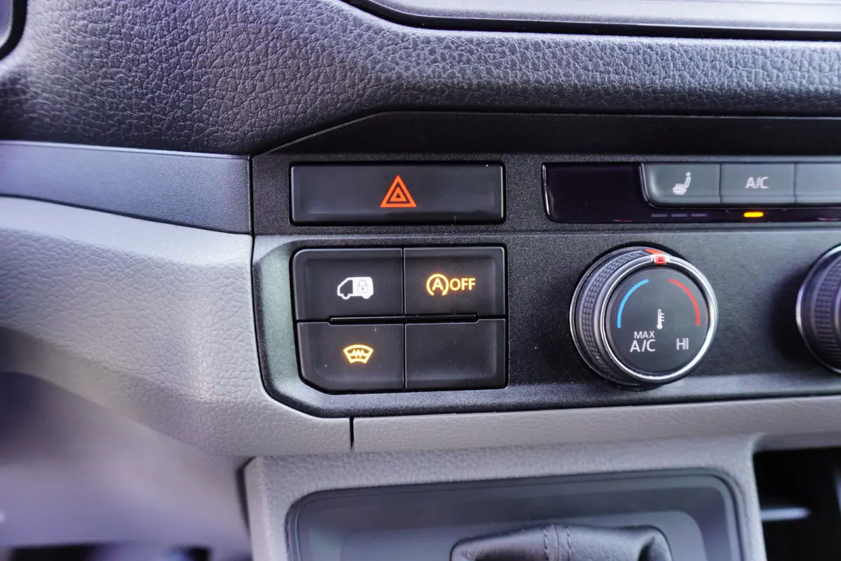 180pk Automaat L3H2/L2H1 Navigatie Apple carplay Airco Stoelverwarming Camera parkeersensoren LED