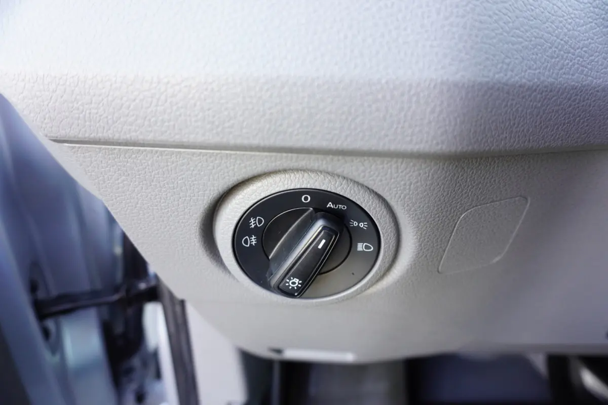 180pk Automaat L3H2/L2H1 Navigatie Apple carplay Airco Stoelverwarming Camera parkeersensoren LED