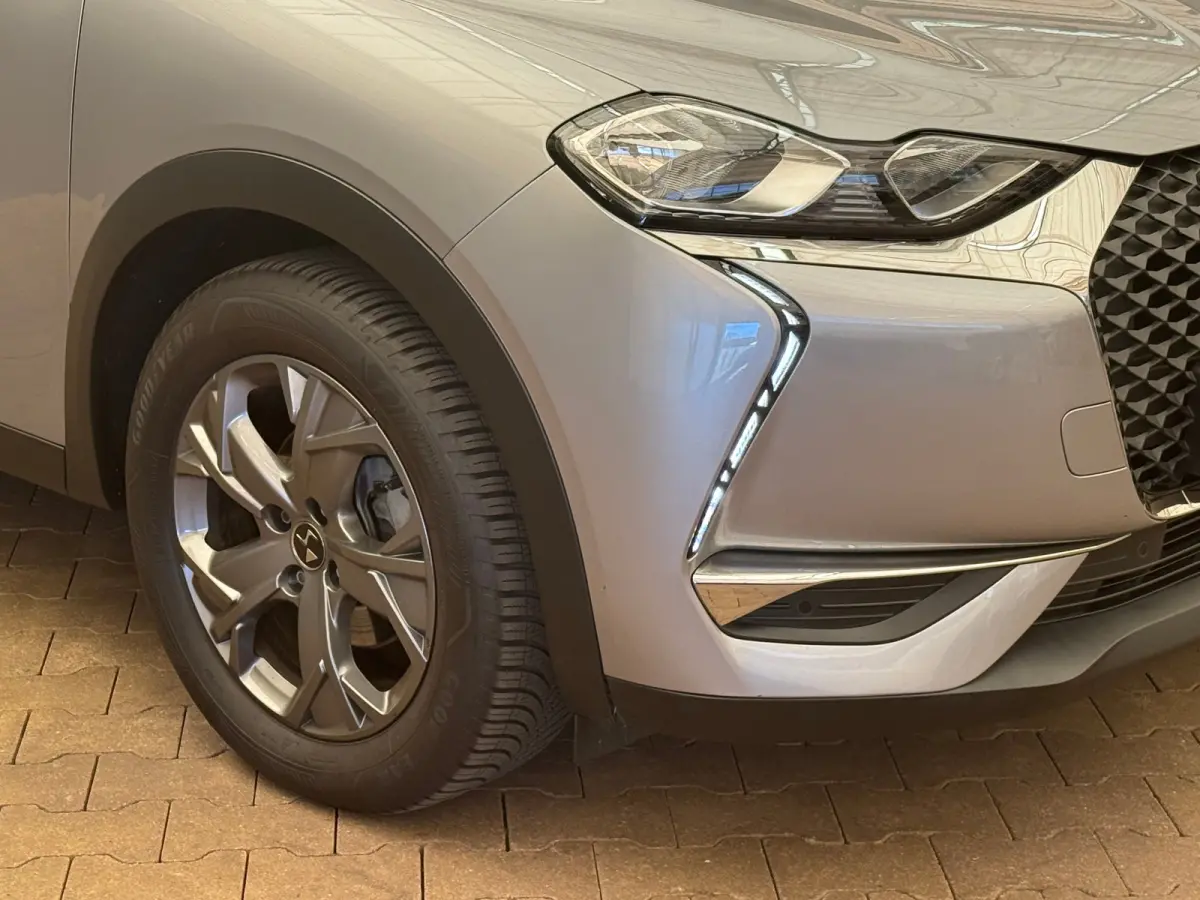 1.2 PureTech Business Camera | Leder\Stof | Navigatie | Clima | Carplay | Parkeersensoren | Cruise | LED | | Achterbank in delen neerklapbaar | Afwijkende dakkleur | Bestuurdersairbag
