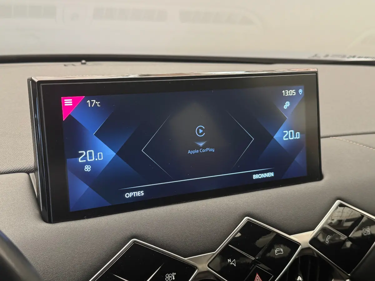 1.2 PureTech Business Camera | Leder\Stof | Navigatie | Clima | Carplay | Parkeersensoren | Cruise | LED | | Achterbank in delen neerklapbaar | Afwijkende dakkleur | Bestuurdersairbag