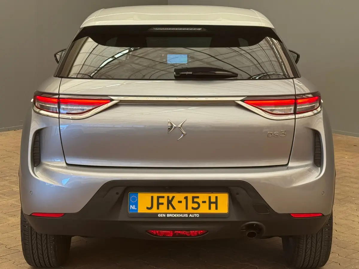 1.2 PureTech Business Camera | Leder\Stof | Navigatie | Clima | Carplay | Parkeersensoren | Cruise | LED | | Achterbank in delen neerklapbaar | Afwijkende dakkleur | Bestuurdersairbag