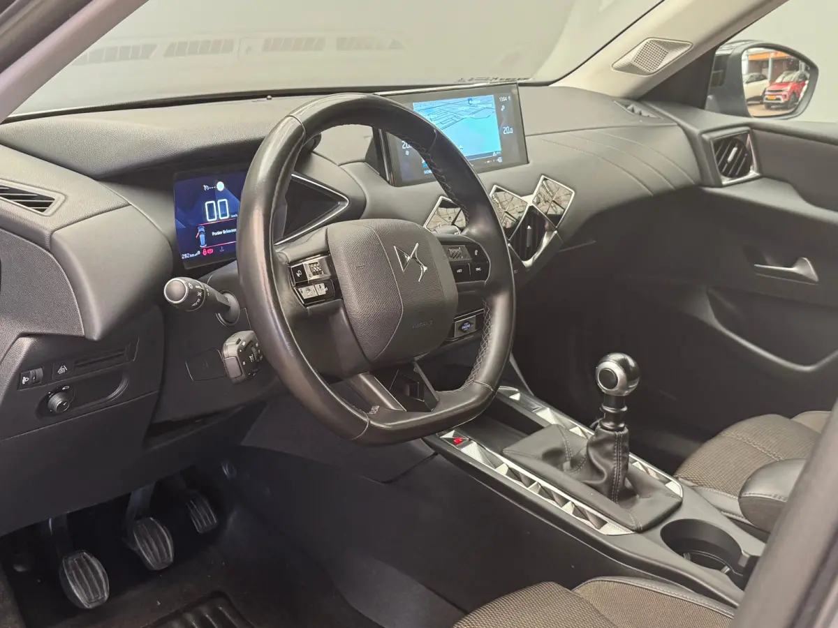 1.2 PureTech Business Camera | Leder\Stof | Navigatie | Clima | Carplay | Parkeersensoren | Cruise | LED | | Achterbank in delen neerklapbaar | Afwijkende dakkleur | Bestuurdersairbag