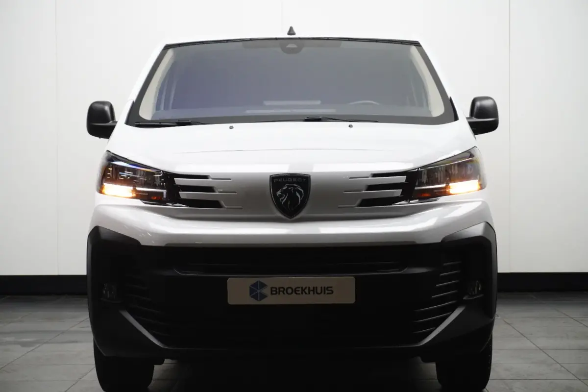 2.0 BlueHDi 145 S&S Camera | Navigatie | Pack Moduwork | Houten Laadvloer | Climate Control | Carplay | Digitaal Dashboard | 3-Zits | 2 zitplaatsen rechtsvoor | Airco | Alarm klasse 1(startb