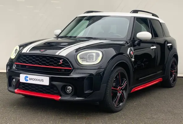 1.5 Cooper ALL4 Classic Airco | Cruise Control | Keyless | LED | LMV 19" | Leder | Navi | Stoel-Stuur&Voorruitverwarming |