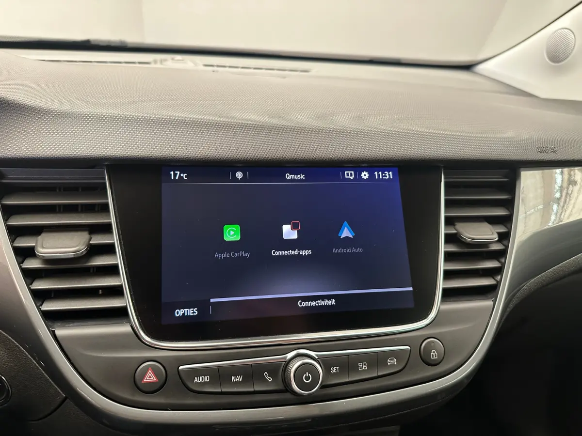 1.2 TURBO 110PK ULTIMATE Camera | Alcantara | Dode Hoek | Clima | Navigatie | 17 LMV | Keyless | Carplay | Cruise | LED | Getint glas | | Achteruitrijcamera | Afwijkende dakkleur | Apple Car