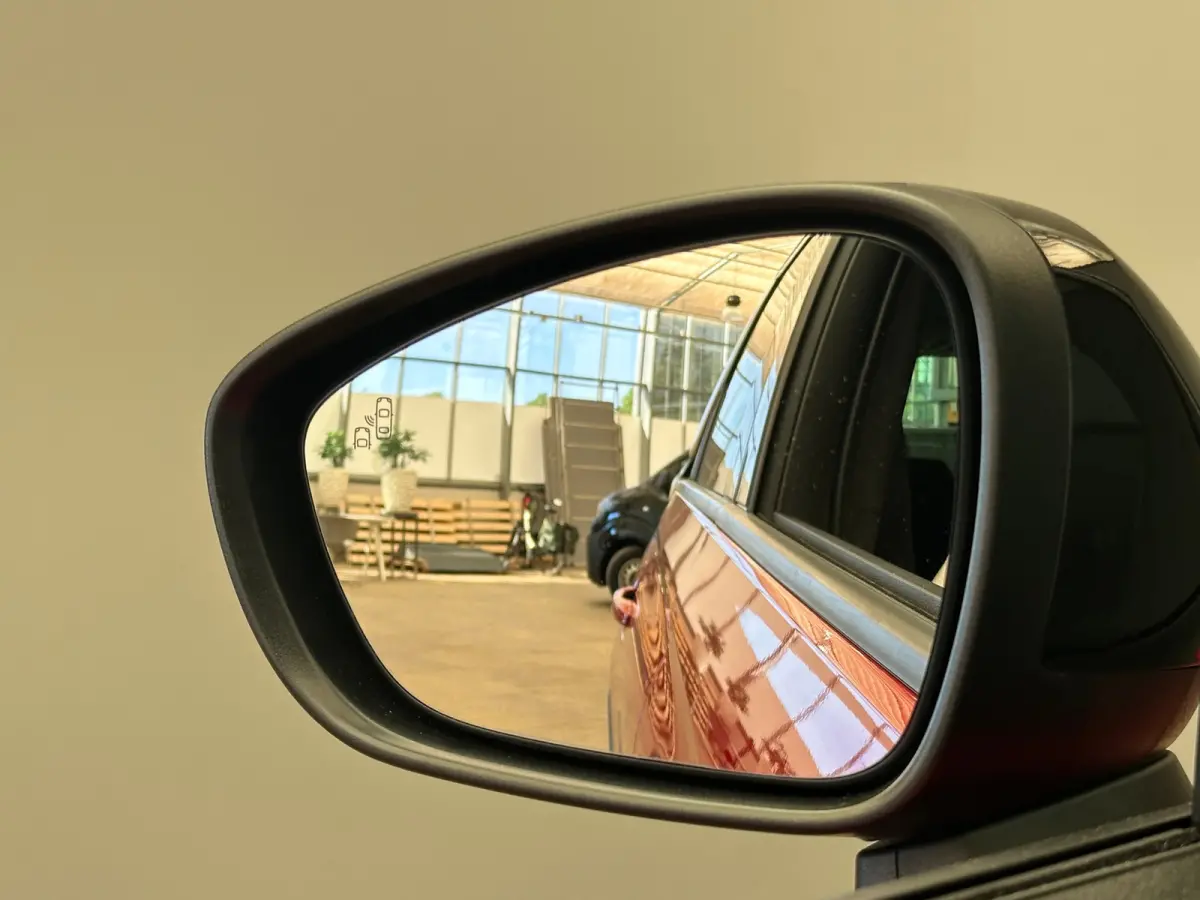 1.2 TURBO 110PK ULTIMATE Camera | Alcantara | Dode Hoek | Clima | Navigatie | 17 LMV | Keyless | Carplay | Cruise | LED | Getint glas | | Achteruitrijcamera | Afwijkende dakkleur | Apple Car