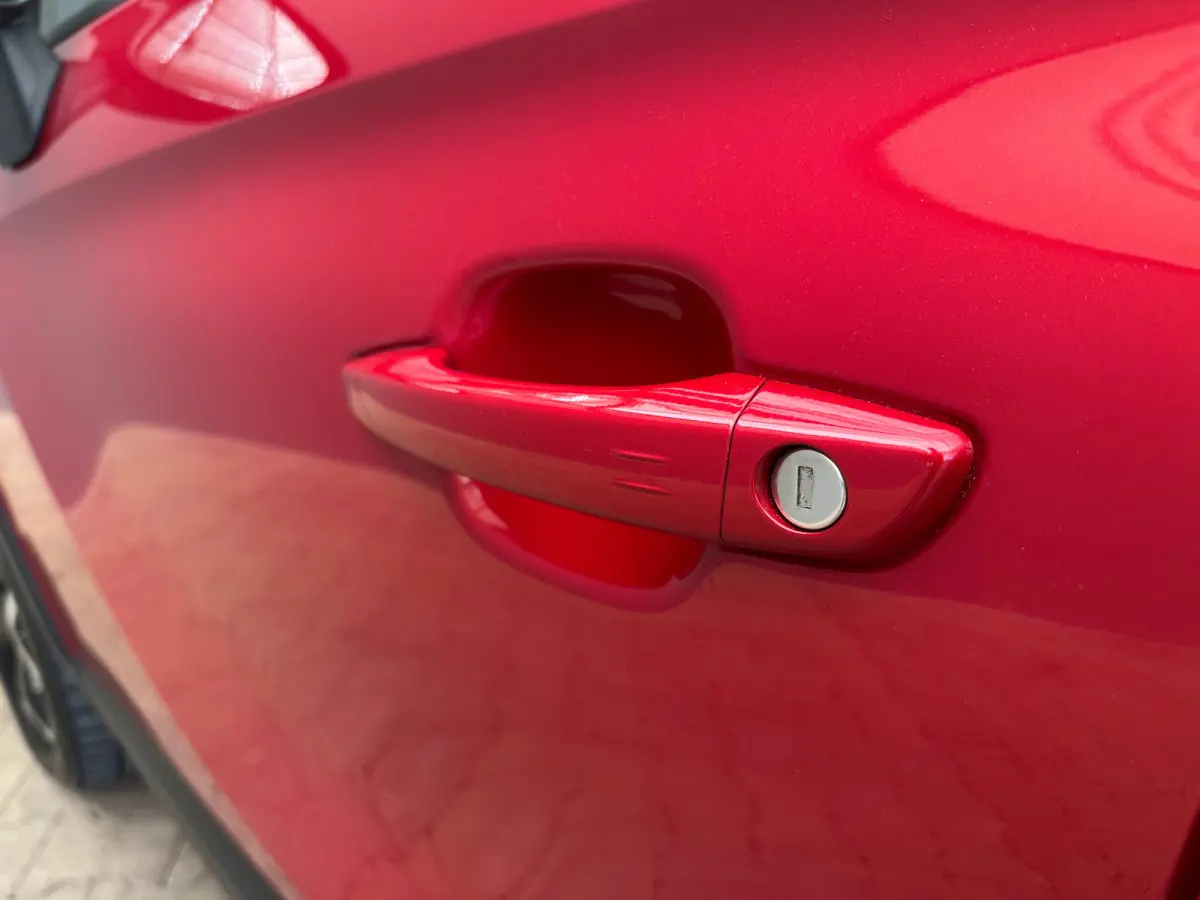1.2 TURBO 110PK ULTIMATE Camera | Alcantara | Dode Hoek | Clima | Navigatie | 17 LMV | Keyless | Carplay | Cruise | LED | Getint glas | | Achteruitrijcamera | Afwijkende dakkleur | Apple Car