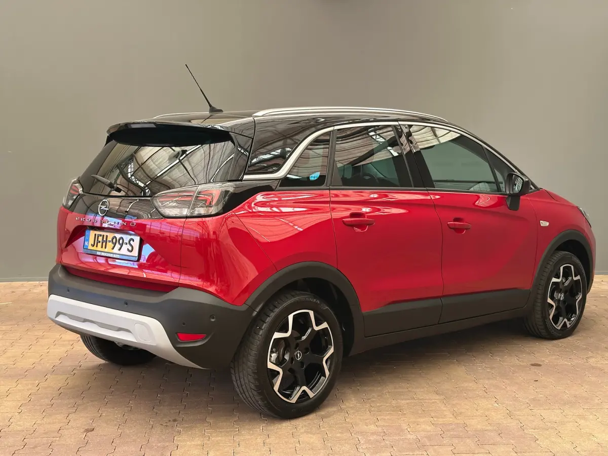 1.2 TURBO 110PK ULTIMATE Camera | Alcantara | Dode Hoek | Clima | Navigatie | 17 LMV | Keyless | Carplay | Cruise | LED | Getint glas | | Achteruitrijcamera | Afwijkende dakkleur | Apple Car