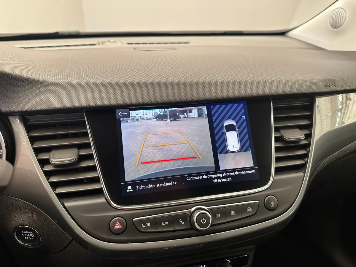 1.2 TURBO 110PK ULTIMATE Camera | Alcantara | Dode Hoek | Clima | Navigatie | 17 LMV | Keyless | Carplay | Cruise | LED | Getint glas | | Achteruitrijcamera | Afwijkende dakkleur | Apple Car
