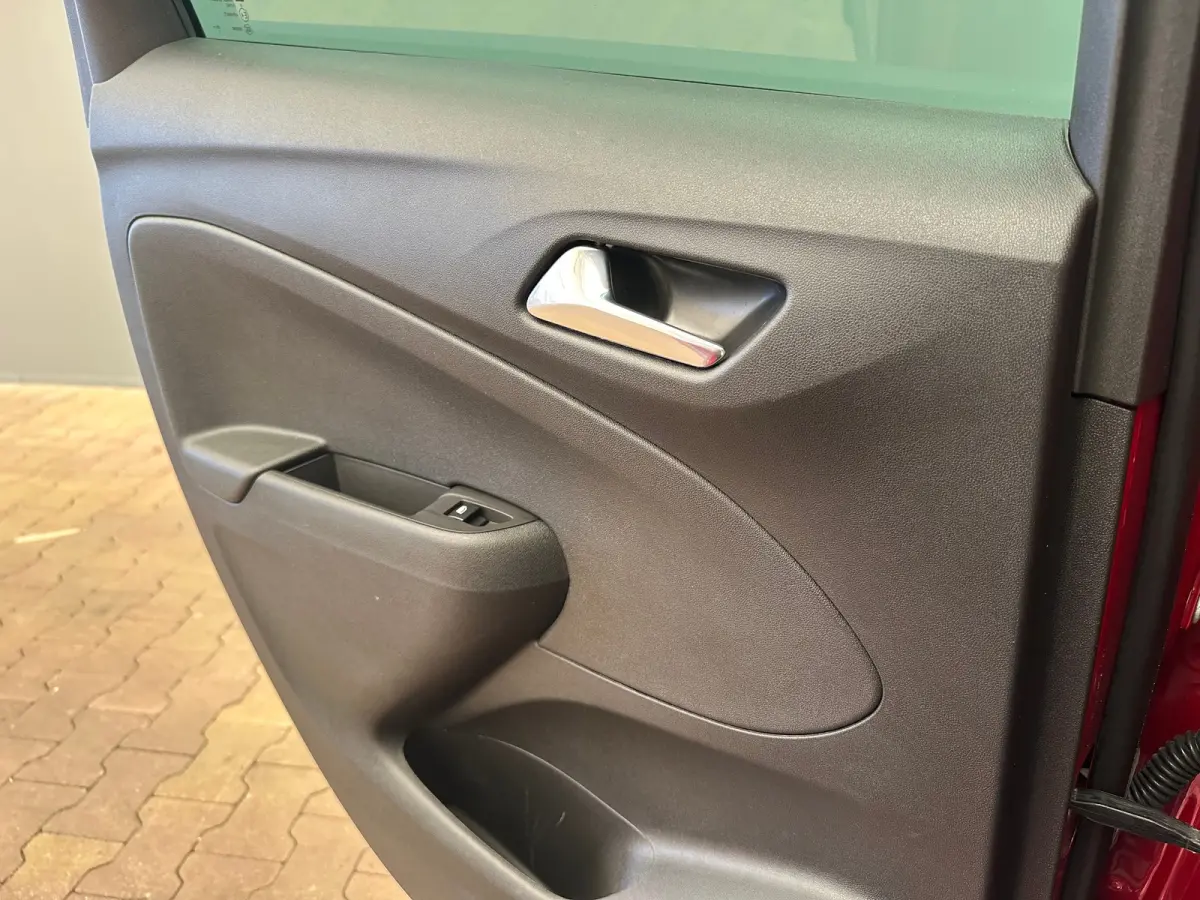 1.2 TURBO 110PK ULTIMATE Camera | Alcantara | Dode Hoek | Clima | Navigatie | 17 LMV | Keyless | Carplay | Cruise | LED | Getint glas | | Achteruitrijcamera | Afwijkende dakkleur | Apple Car