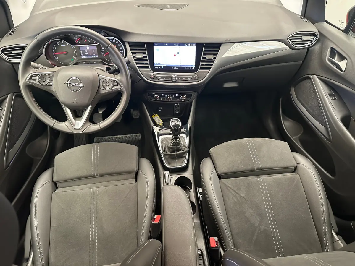 1.2 TURBO 110PK ULTIMATE Camera | Alcantara | Dode Hoek | Clima | Navigatie | 17 LMV | Keyless | Carplay | Cruise | LED | Getint glas | | Achteruitrijcamera | Afwijkende dakkleur | Apple Car