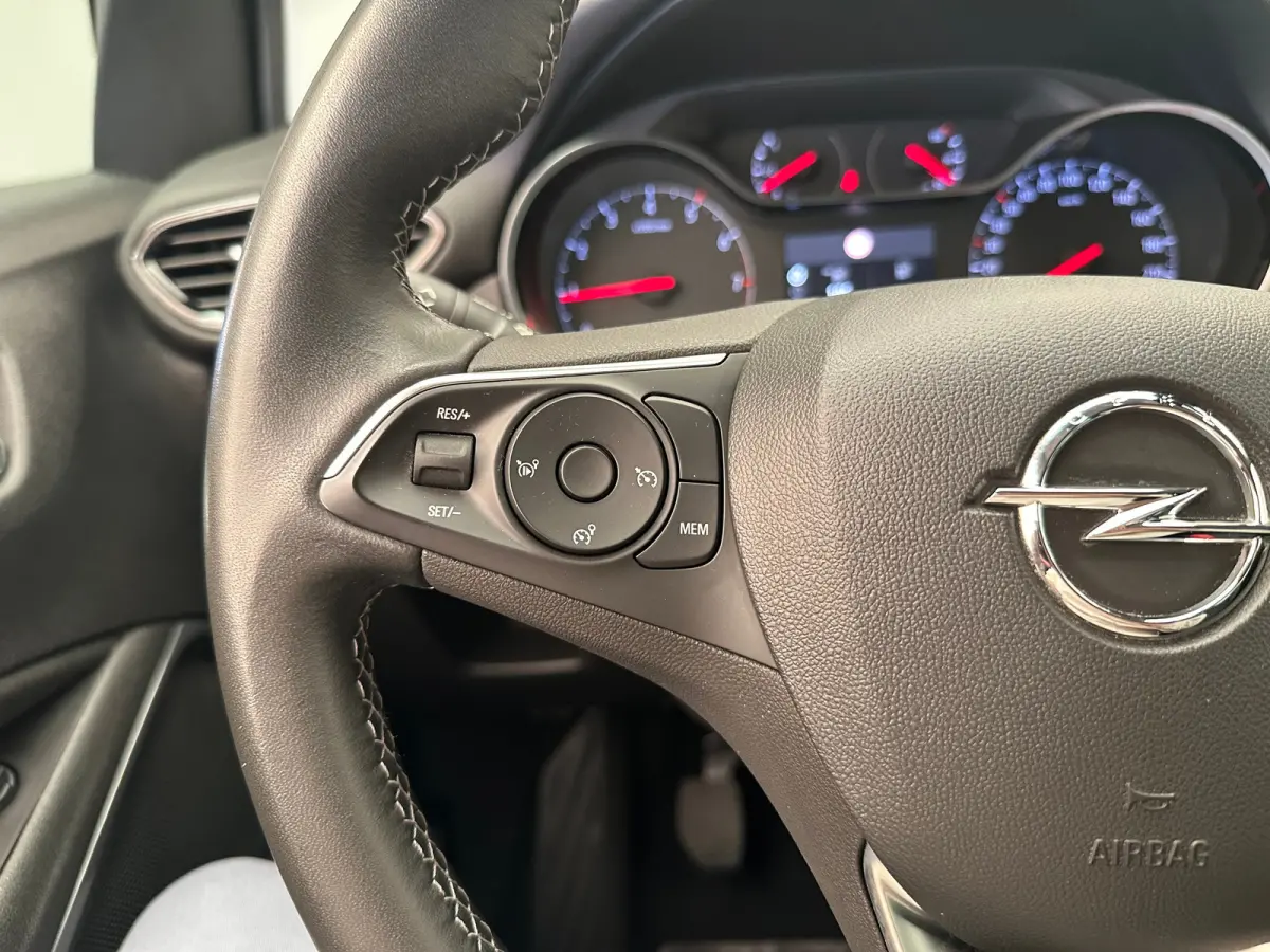 1.2 TURBO 110PK ULTIMATE Camera | Alcantara | Dode Hoek | Clima | Navigatie | 17 LMV | Keyless | Carplay | Cruise | LED | Getint glas | | Achteruitrijcamera | Afwijkende dakkleur | Apple Car