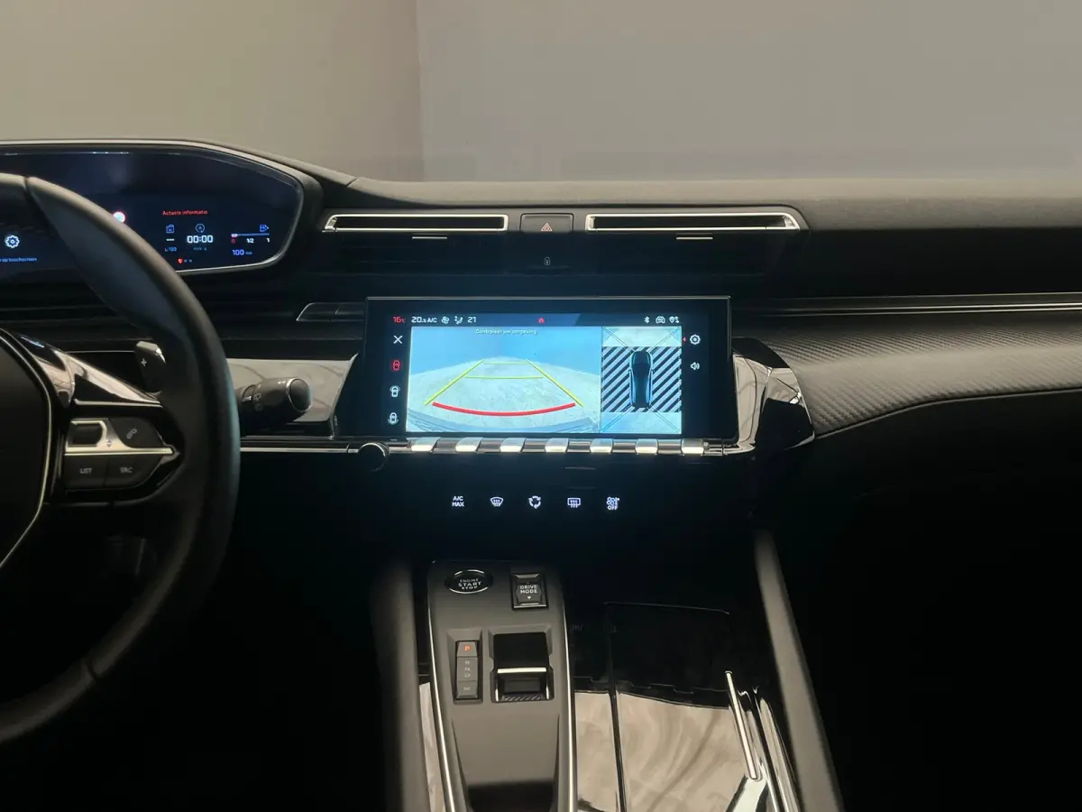 1.2 PURETECH 130PK ALLURE AUTOMAAT | 360 Camera | Navigatie| Adaptive Cruise Control | Adaptieve Cruise | Camera360 | Leder\Stof | Keyless | Carplay | Clima | 18LMV | LED | Aanhanger assiste