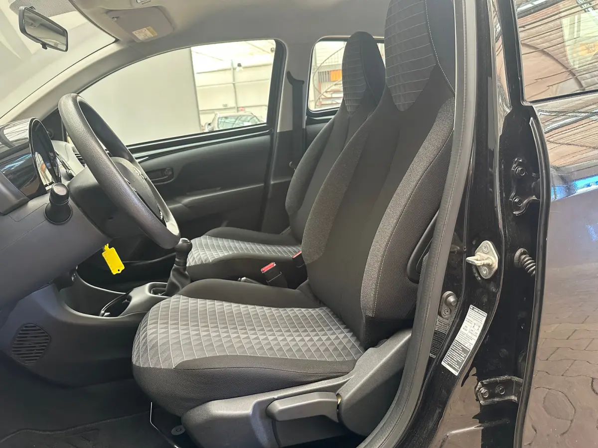1.0 e-VTi Active 2022! | 5-Deurs | Airco | Bluetooth | Elek. Ramen | LED Dagrij | Airco | Bluetooth telefoonvoorbereiding | Centrale deurvergrendeling met afstandsbediening
