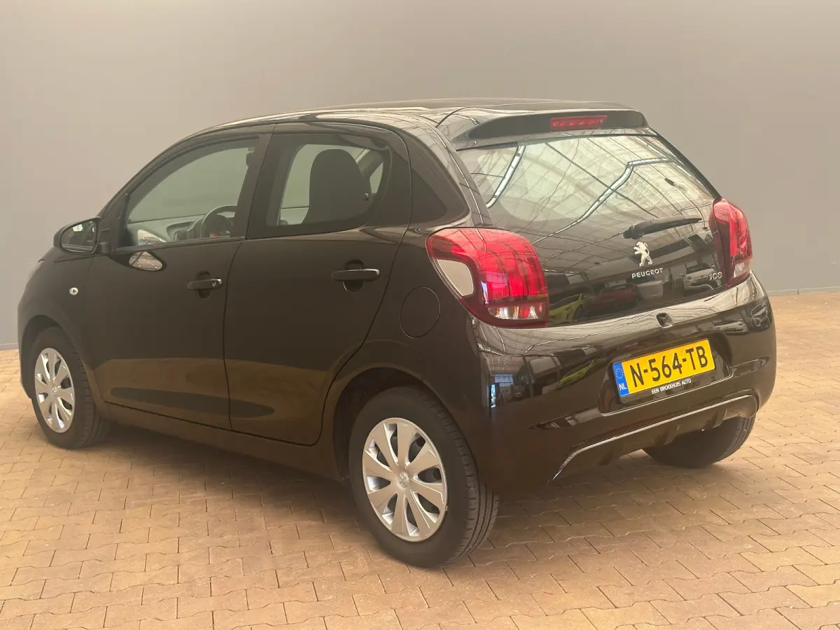 1.0 e-VTi Active 2022! | 5-Deurs | Airco | Bluetooth | Elek. Ramen | LED Dagrij | Airco | Bluetooth telefoonvoorbereiding | Centrale deurvergrendeling met afstandsbediening