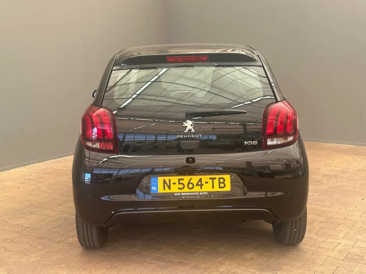 1.0 e-VTi Active 2022! | 5-Deurs | Airco | Bluetooth | Elek. Ramen | LED Dagrij | Airco | Bluetooth telefoonvoorbereiding | Centrale deurvergrendeling met afstandsbediening