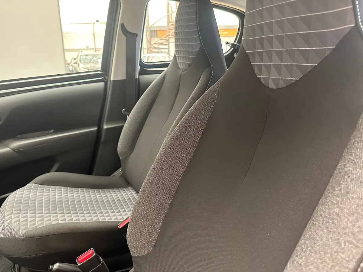 1.0 e-VTi Active 2022! | 5-Deurs | Airco | Bluetooth | Elek. Ramen | LED Dagrij | Airco | Bluetooth telefoonvoorbereiding | Centrale deurvergrendeling met afstandsbediening