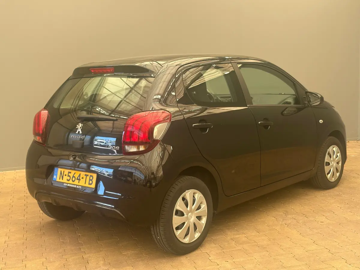 1.0 e-VTi Active 2022! | 5-Deurs | Airco | Bluetooth | Elek. Ramen | LED Dagrij | Airco | Bluetooth telefoonvoorbereiding | Centrale deurvergrendeling met afstandsbediening