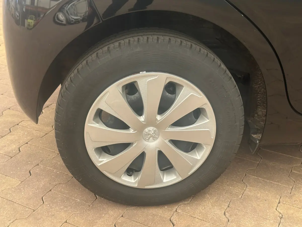 1.0 e-VTi Active 2022! | 5-Deurs | Airco | Bluetooth | Elek. Ramen | LED Dagrij | Airco | Bluetooth telefoonvoorbereiding | Centrale deurvergrendeling met afstandsbediening
