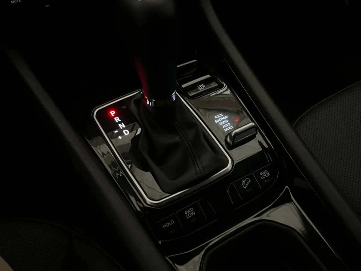 4xe 240 Plug-in Hybrid Trailhawk Lederen Bekleding | Elek. Stoelen met Geheugen | Camera | Adaptieve Cruise | LED | 17" Lichtmetaal | Achteruitrijcamera | Airco (automatisch) | Cruise contro