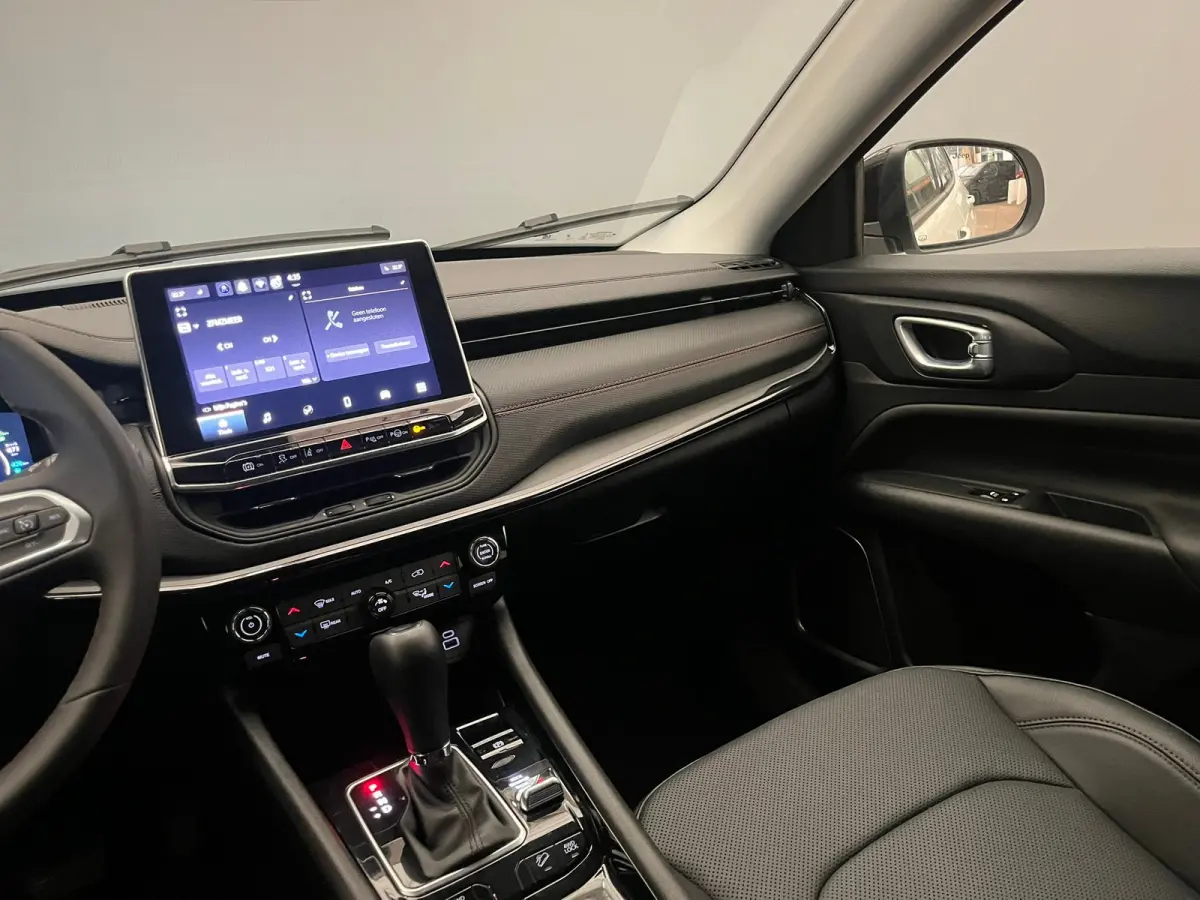 4xe 240 Plug-in Hybrid Trailhawk Lederen Bekleding | Elek. Stoelen met Geheugen | Camera | Adaptieve Cruise | LED | 17" Lichtmetaal | Achteruitrijcamera | Airco (automatisch) | Cruise contro