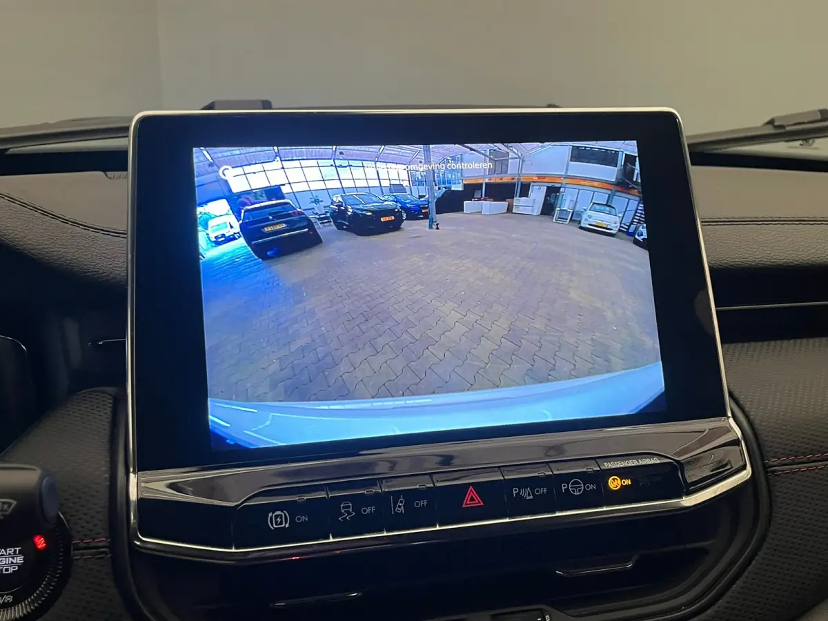 4xe 240 Plug-in Hybrid Trailhawk Lederen Bekleding | Elek. Stoelen met Geheugen | Camera | Adaptieve Cruise | LED | 17" Lichtmetaal | Achteruitrijcamera | Airco (automatisch) | Cruise contro