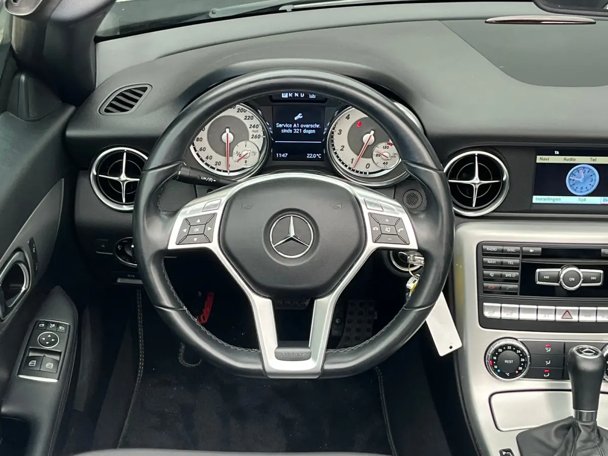 250 Lederen Bekleding | Airscarf | Stoelverwarming | 18" Lichtmetaal | Navigatie | Cruise | Airco | Airco | Audio-navigatie full map | Cruise control