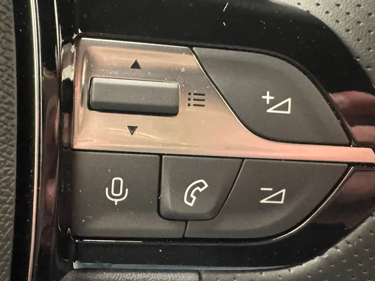 1.2 PureTech 1.2 PureTech GT 130PK EAT8 Adaptieve Cruise | Camera | Elec.Klep | Navigatie | | Alcantara bekleding | Apple Carplay/Android Auto|telefoonintegratie premium | Cruise control ada