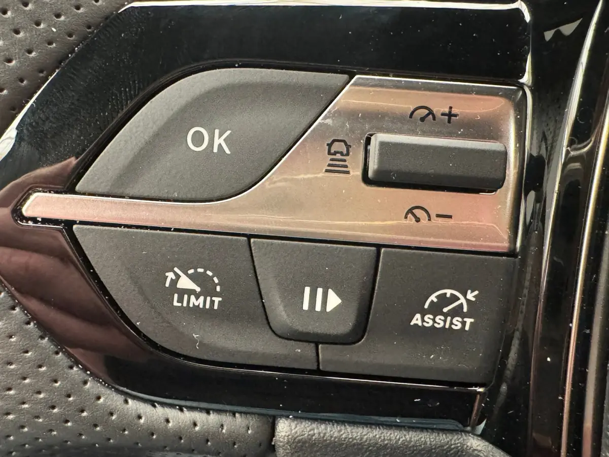 1.2 PureTech 1.2 PureTech GT 130PK EAT8 Adaptieve Cruise | Camera | Elec.Klep | Navigatie | | Alcantara bekleding | Apple Carplay/Android Auto|telefoonintegratie premium | Cruise control ada