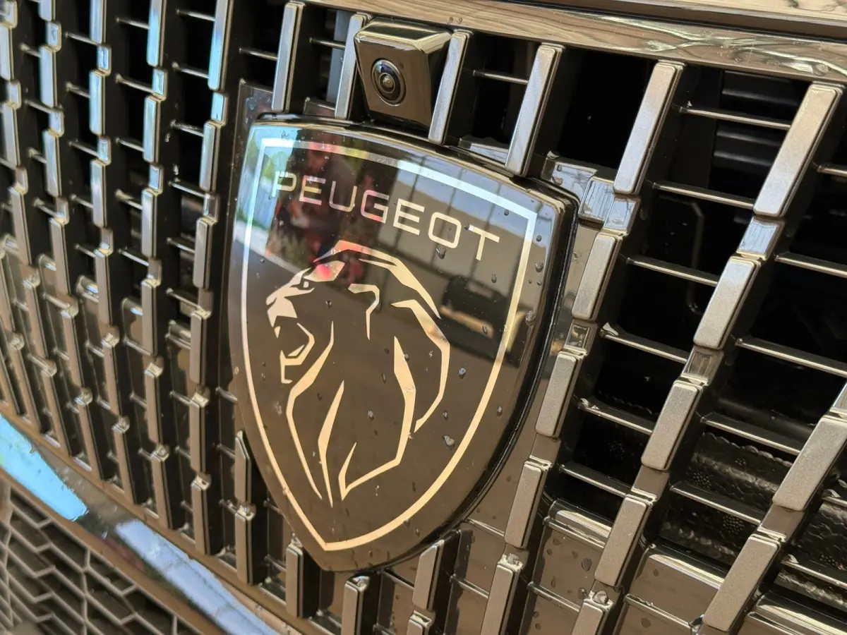 1.2 PureTech 1.2 PureTech GT 130PK EAT8 Adaptieve Cruise | Camera | Elec.Klep | Navigatie | | Alcantara bekleding | Apple Carplay/Android Auto|telefoonintegratie premium | Cruise control ada