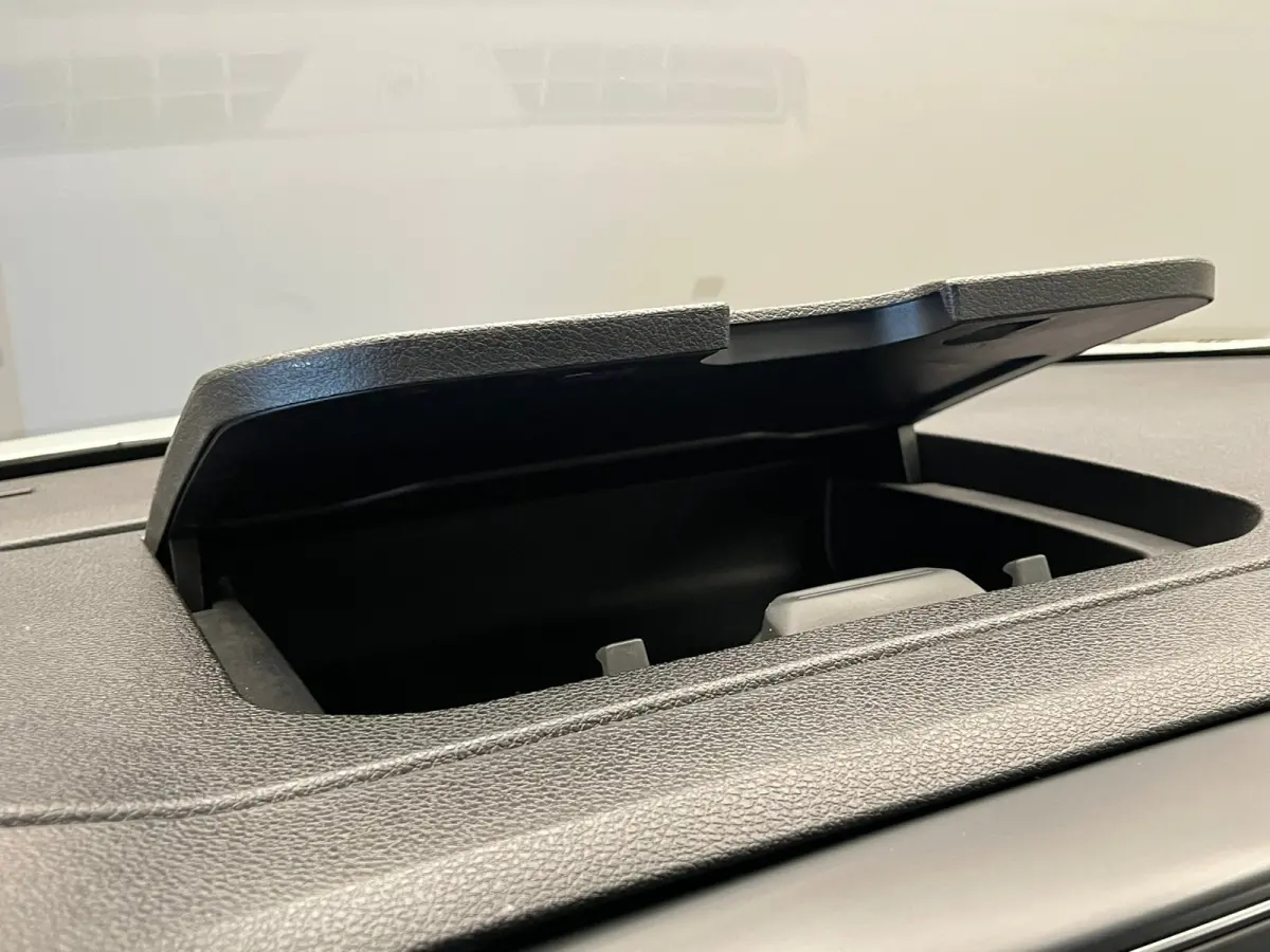 2.0 BlueHDi 145 S&S L3 Camera | Ingerichte Laadruimte | Carplay | Keyless | Climate | Cruise | Parkeersensoren Achter | 2 zitplaatsen rechtsvoor | 360 Parkeercamera | Achterdeuren met ruiten