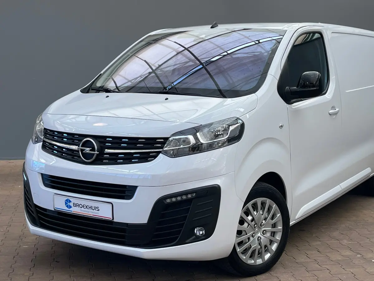 2.0 BlueHDi 145 S&S L3 Camera | Ingerichte Laadruimte | Carplay | Keyless | Climate | Cruise | Parkeersensoren Achter | 2 zitplaatsen rechtsvoor | 360 Parkeercamera | Achterdeuren met ruiten
