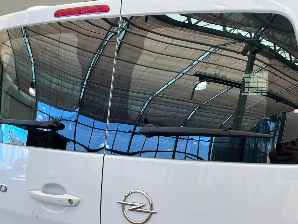 2.0 BlueHDi 145 S&S L3 Camera | Ingerichte Laadruimte | Carplay | Keyless | Climate | Cruise | Parkeersensoren Achter | 2 zitplaatsen rechtsvoor | 360 Parkeercamera | Achterdeuren met ruiten