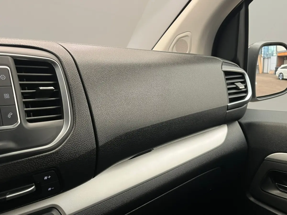 2.0 BlueHDi 145 S&S L3 Camera | Ingerichte Laadruimte | Carplay | Keyless | Climate | Cruise | Parkeersensoren Achter | 2 zitplaatsen rechtsvoor | 360 Parkeercamera | Achterdeuren met ruiten