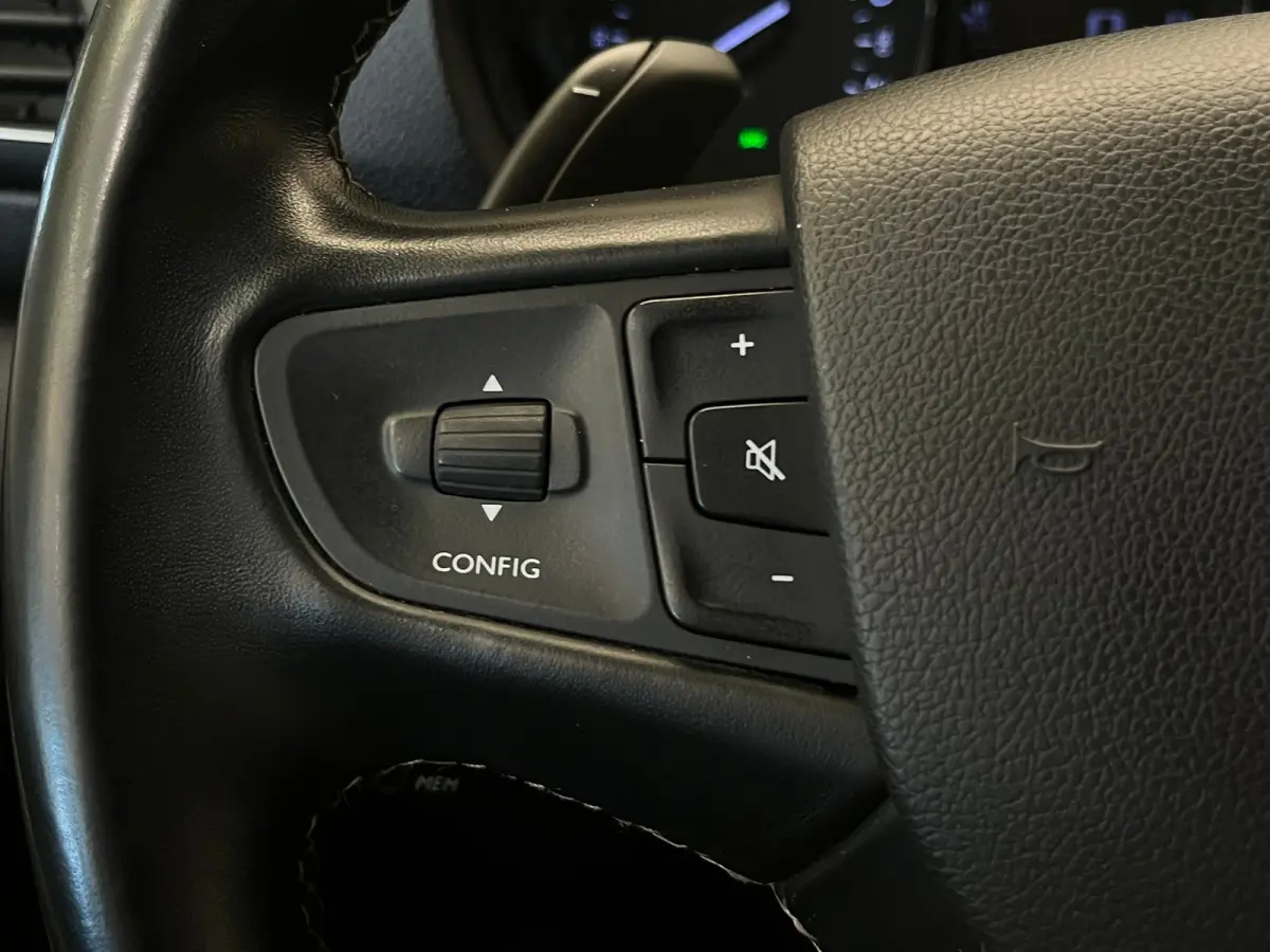 2.0 BlueHDi 145 S&S L3 Camera | Ingerichte Laadruimte | Carplay | Keyless | Climate | Cruise | Parkeersensoren Achter | 2 zitplaatsen rechtsvoor | 360 Parkeercamera | Achterdeuren met ruiten
