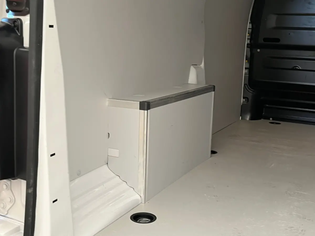 2.0 BlueHDi 145 S&S L3 Camera | Ingerichte Laadruimte | Carplay | Keyless | Climate | Cruise | Parkeersensoren Achter | 2 zitplaatsen rechtsvoor | 360 Parkeercamera | Achterdeuren met ruiten